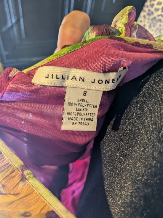 Sleeveless Ruffle V-Neck Floral Midi Dress in Pink & Green - Picture 4 of 6